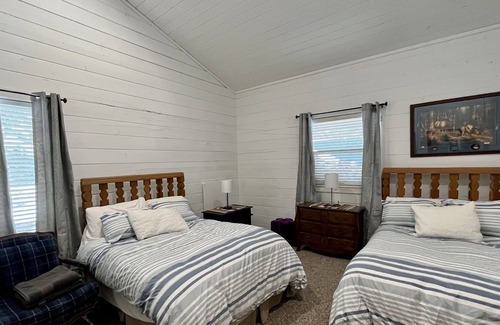 Chromo Cabin | Scenic Navajo River views at the River House Guest Wing of Sohum Mountain Ranch