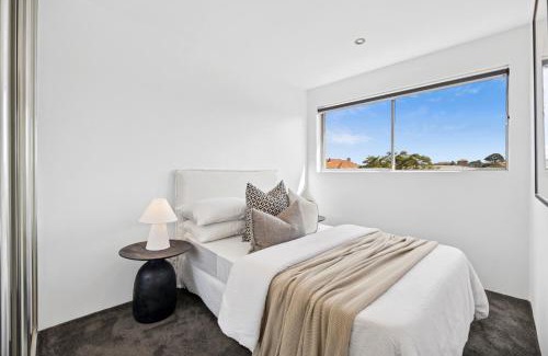 Mosman Apartment | Scenic Private Exclusive Waterfront View at Mosman