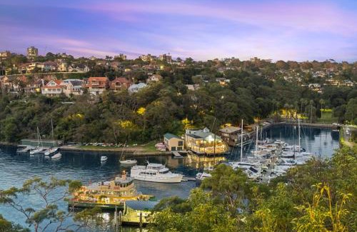 Mosman Apartment | Scenic Private Exclusive Waterfront View at Mosman