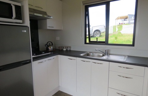 Cable Bay Cabin | Scenic Retreat