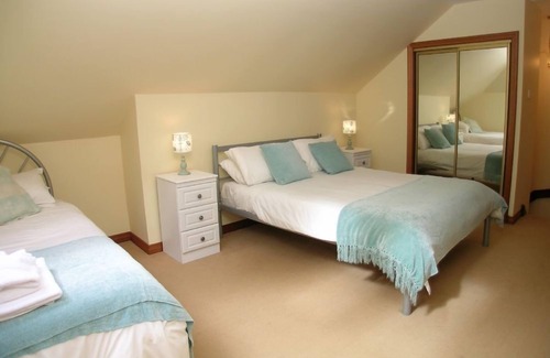 Perth Cottage | Scenic Rural Tranquility for 2 in central loaction. Pets Welcome