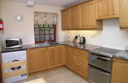 Perth Cottage | Scenic Rural Tranquility for 2 in central loaction. Pets Welcome