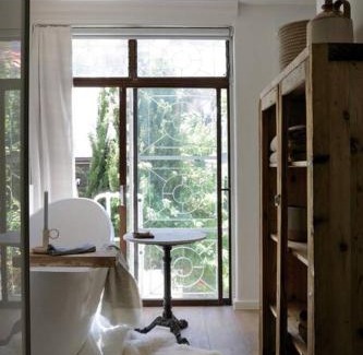 Clifton Apartment | Scenic Serenity in Clifton - Number 6306