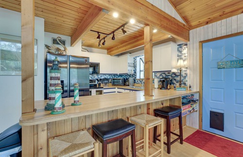 Siesta Key Cottage | Scenic Siesta Key Home ~ 1 Mi to Village & Beach!