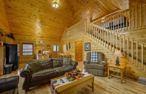 Sevierville Cabin | Scenic Smokies Cabin Getaway