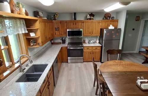 Paris Other | Scenic Stillwater Retreat in rural KY Horse Country, WiFi/AC, Fishing/Canoeing
