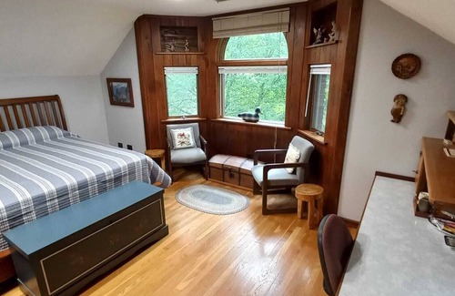 Paris Other | Scenic Stillwater Retreat in rural KY Horse Country, WiFi/AC, Fishing/Canoeing