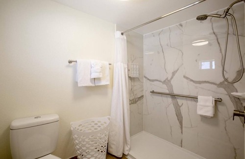 West Sedona Hotel | Scenic Two Queens to Relax near art & culture at West Sedona Hotel