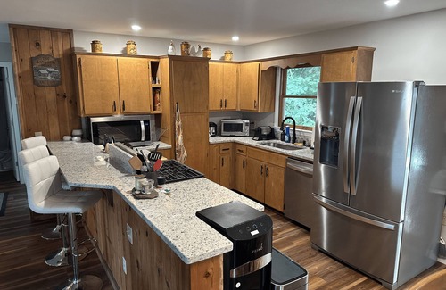 Clarks Chapel House | Scenic Western Carolina Mountain Retreat - Spacious 4-bedroom house with WiFi