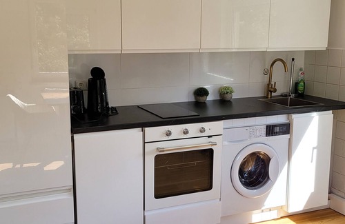 Dachau District Apartment | Schöne 60m² 2-Zimmer City Wohnung in Dachau + Kamin