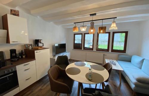 Mainz-Bingen Apartment | Schöne Ferienwohnung Burgruine Fachwerkhaus