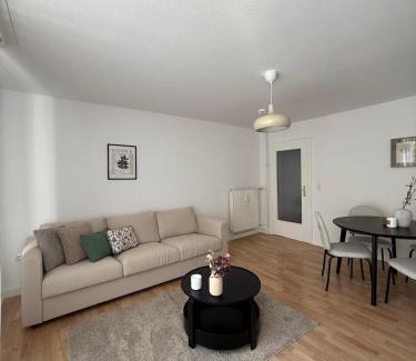 Bad Wilhelmshoehe Apartment | Schöne Wohnung gegenüber Bahnhof
