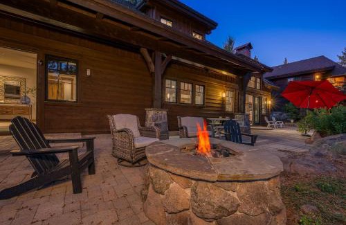 Truckee House | Schaffers Mill Escape Golf Views and Near Skiing
