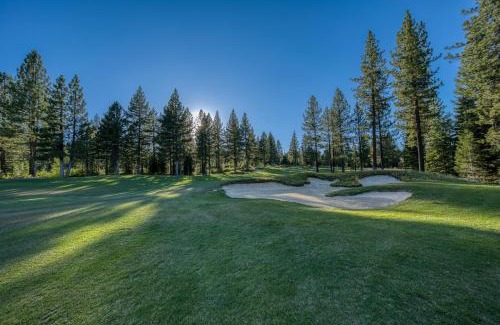 Truckee House | Schaffers Mill Escape Golf Views and Near Skiing