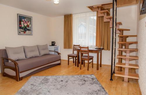 Mykulychyn Ski Chalet | Schale Centoriya