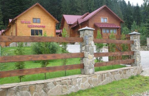 Mykulychyn Ski Chalet | Schale Centoriya