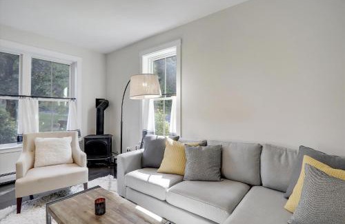 Stowe Area House | Scharkie Ski Haus
