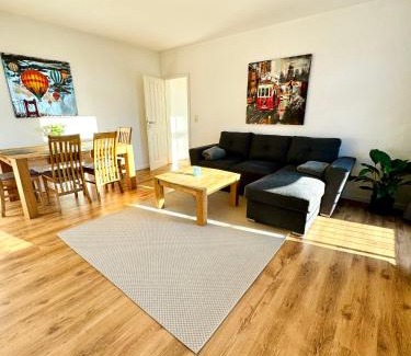 Schwerin Apartment | Schicke Wohnung im grünen Hinterhof
