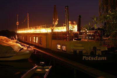 Berliner Vorstadt Boat Rental | Schiffspension Luise