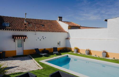 Lourinha Villa | Schilla House T3 private pool, near Peniche, West Coast