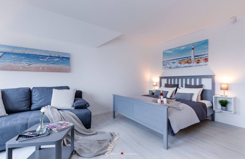 Schleswig Apartment | Schleiblick - shower, sofa bed, TV, WiFi, Schleiblick, parking space