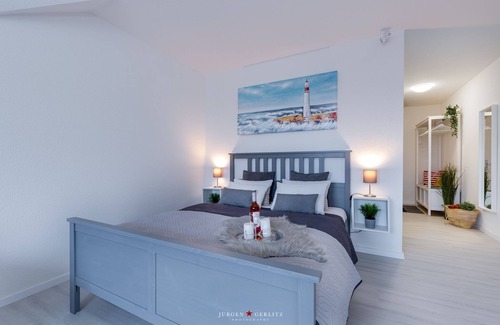 Schleswig Apartment | Schleiblick - shower, sofa bed, TV, WiFi, Schleiblick, parking space