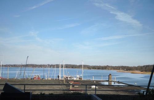 Schleswig Apartment | Schleizauber Ferienwohnung mit Wasserblick und einer großzügigen Terrasse