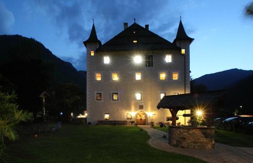 Maishofen Apartment | Schloss Saalhof