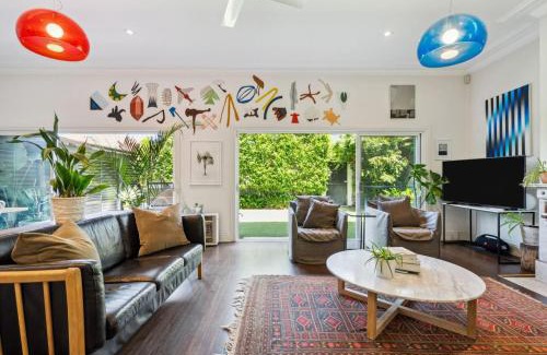 Randwick House | Schneiderhaus - Bold & Bright by Centennial Park