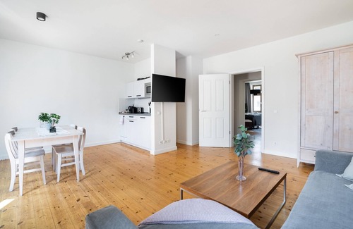 Prenzlauer Berg Apartment | Schoenhouse Berlin City Street