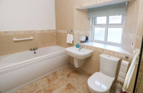 Spittal Cottage | SCHOOL HOUSE, pet friendly, character holiday cottage in Spittal