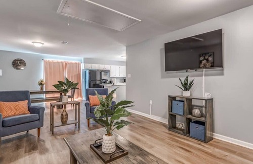 Frayser House | Schoolfield Collective