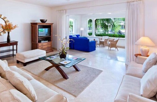 Schooner Bay Condo | Schooner Bay 206 - Condo The Palms | Beach Front - Located in Stunning St. Peter with House Cleaning Included