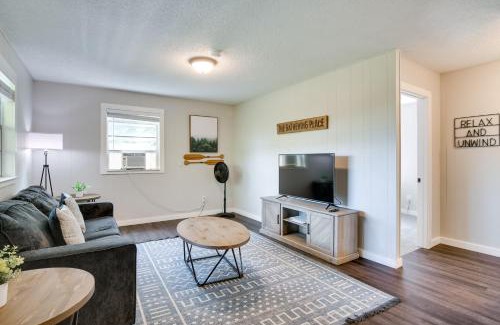Kimberling City House | Schooner Creek Cabin with Fishing, Boating and More!