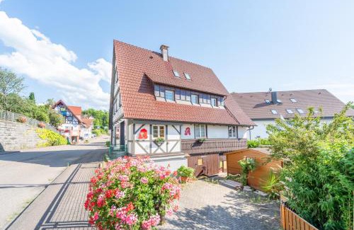 Sasbachwalden Apartment | SCHUSTERjunge Homes I Zentrale Ferienwohnung I neu & modern I 2 Zimmer bis 4 Personen