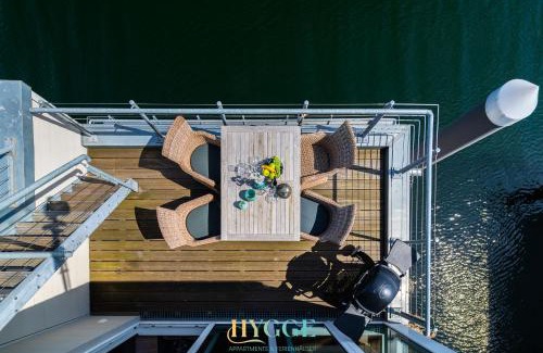 Olpenitz Boat Rental | Schwimmendes Haus - An Bord 1