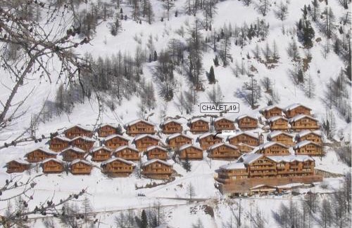 Isola Ski Chalet | SCI Chalet Dempure