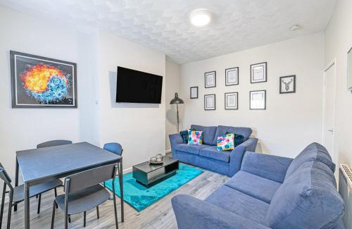 Bootle House | Scott House - Air Host & Stay - Parking - Contractor friendly