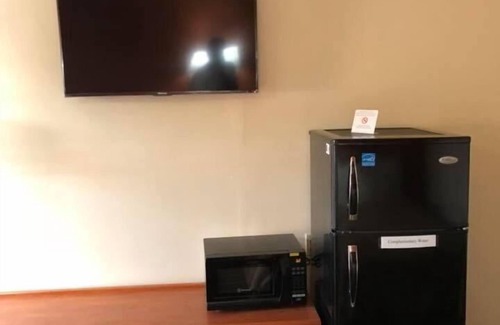 Perry Hotel | Scottish Inn & Suites