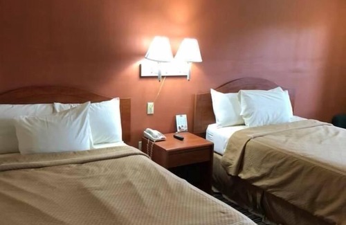 Perry Hotel | Scottish Inn & Suites