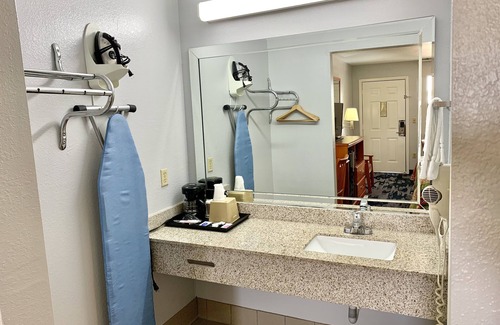 Washington Ave./ Memorial Park Hotel | Scottish Inns Westcott Street