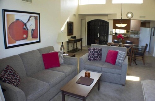 Arcadia Condo | Scottsdale 2BR Captivating Condo with Outdoor Pool