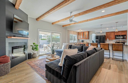 Raskin Estates House | Scottsdale Adobe Home w/Backyard Oasis!