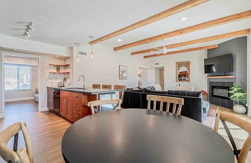 Raskin Estates House | Scottsdale Adobe Home w/Backyard Oasis!