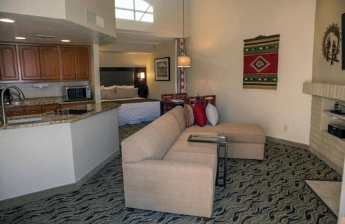 Arcadia Apartment | Scottsdale Camelback Resort Stylish Studio with Outdoor Pool