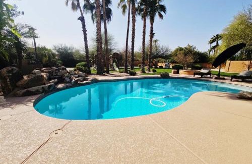 North Scottsdale House | Scottsdale Clubhouse - For 10