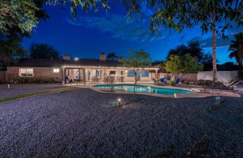 Shea North Estates House | Scottsdale Free Heated Pool & Private Pickle Ball