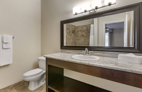 Scottsdale Links Resort | Scottsdale Links Resort - 2 BEDROOM 1 KING 1 QUEEN SUITE WITH SOFABED