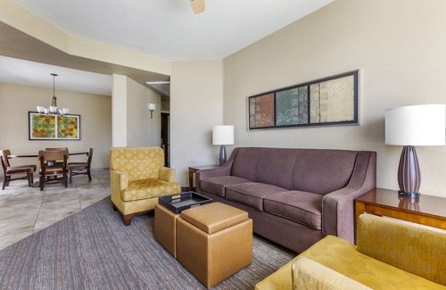 Scottsdale Links Resort | Scottsdale Links Resort - 2 BEDROOM 1 KING 1 QUEEN SUITE WITH SOFABED