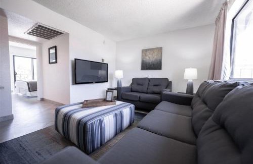 South Scottsdale Apartment | Scottsdale's premium short term getaway, Fully furnished 1 bedroom homes, FREE Golf, cable, utilities, Wi-Fi, parking, pool, and bike trails- Unit 112 apts